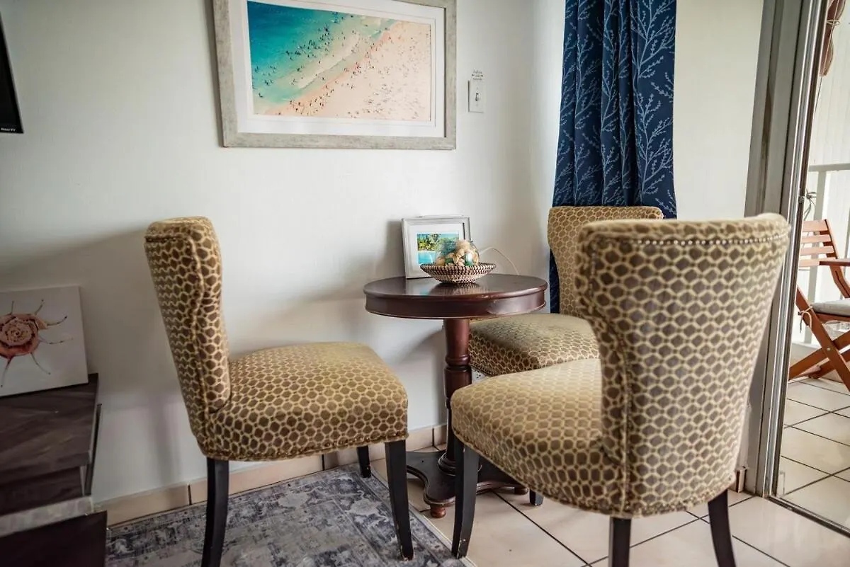 Isla Verde Beachfront With Pool- Near Foxwoods San Juan