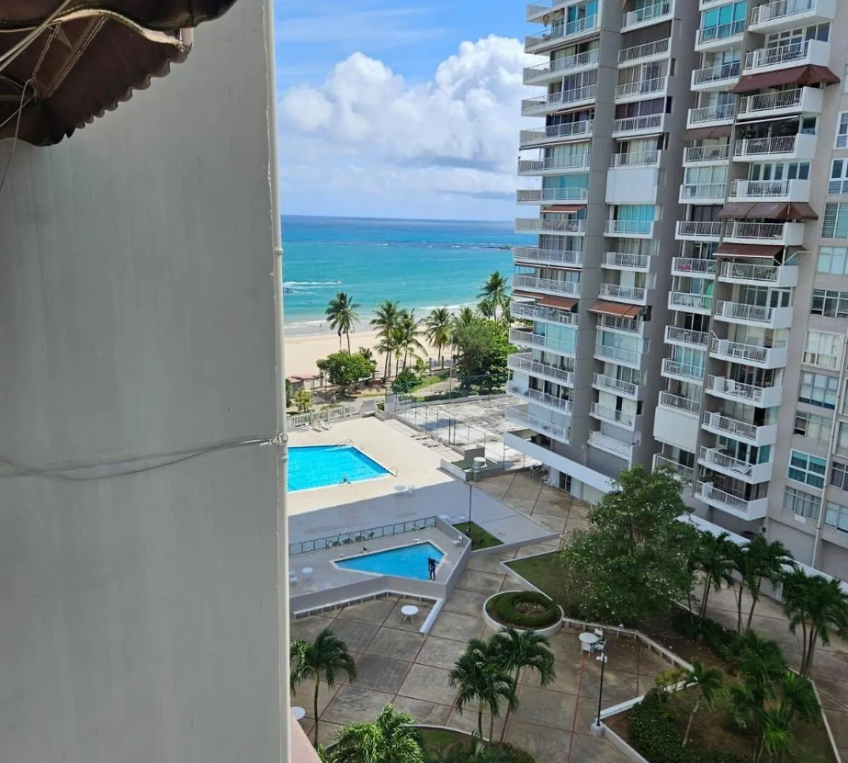 Isla Verde Beachfront With Pool- Near Foxwoods San Juan Puerto Rico